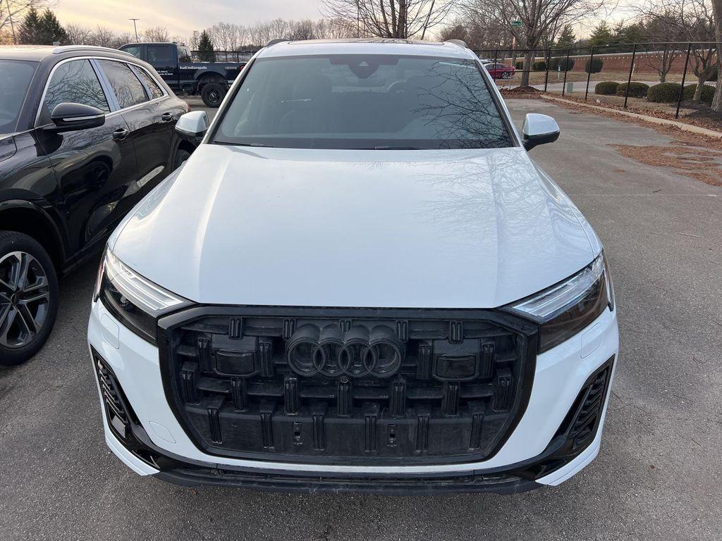 new 2026 Audi Q7 car, priced at $79,005
