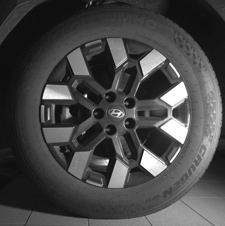 used 2025 Hyundai SANTA CRUZ car, priced at $26,514