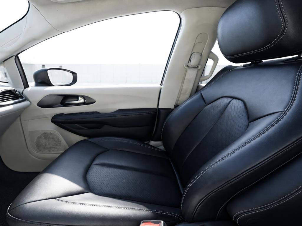 used 2023 Chrysler Pacifica car, priced at $25,797