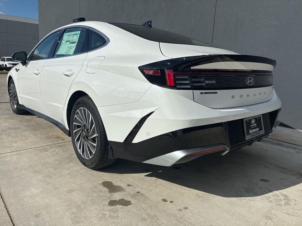 new 2026 Hyundai Sonata Hybrid car, priced at $39,643
