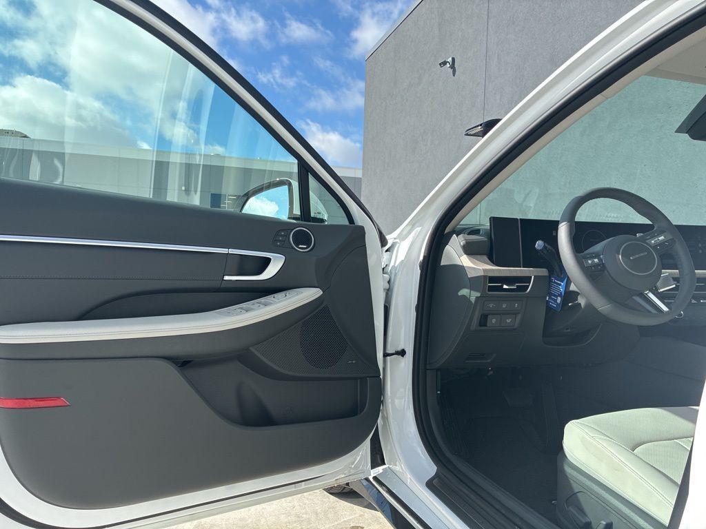 new 2026 Hyundai Sonata Hybrid car, priced at $39,643
