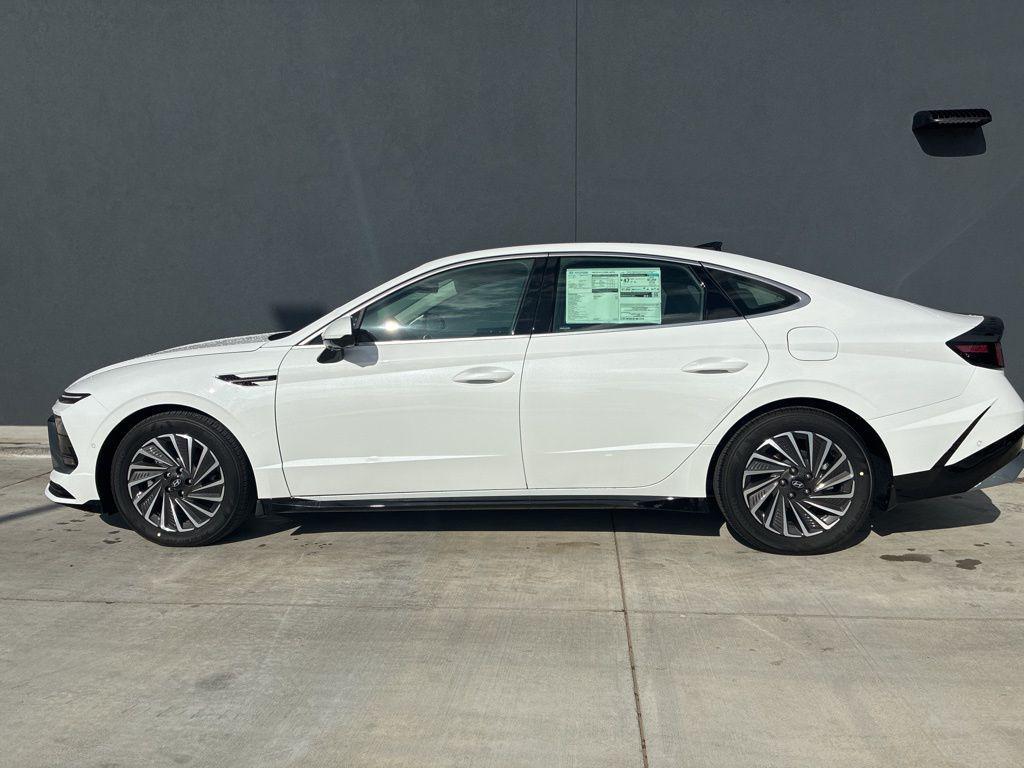 new 2026 Hyundai Sonata Hybrid car, priced at $39,643
