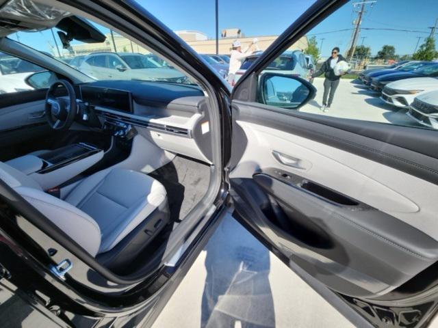 new 2026 Hyundai TUCSON Hybrid car, priced at $42,259