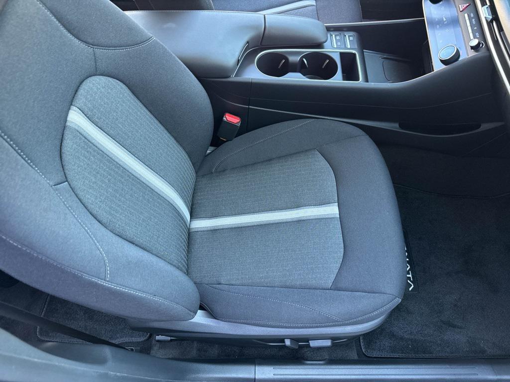 new 2025 Hyundai Sonata Hybrid car, priced at $28,043