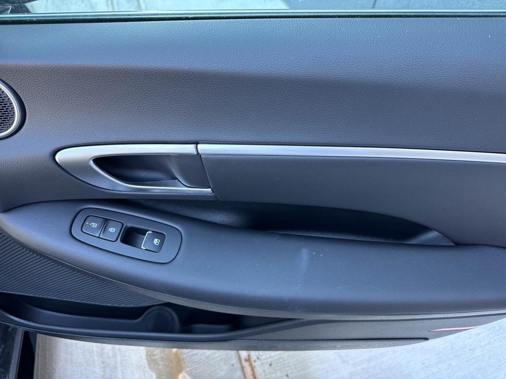 new 2025 Hyundai Sonata Hybrid car, priced at $28,043