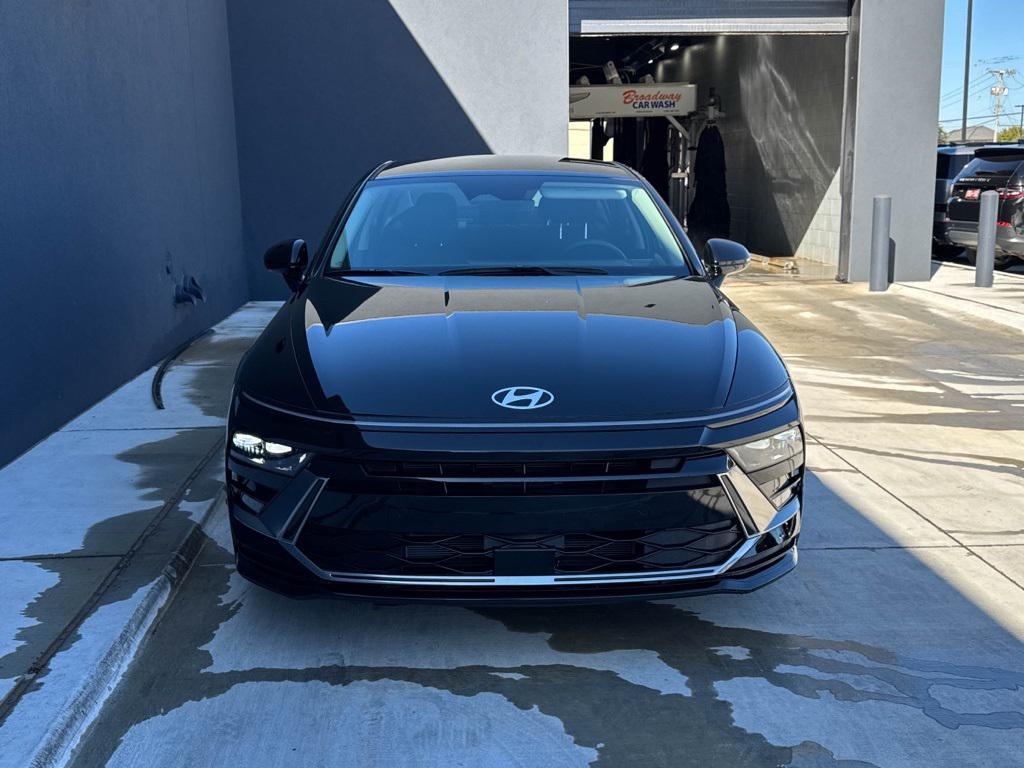 new 2025 Hyundai Sonata Hybrid car, priced at $28,043