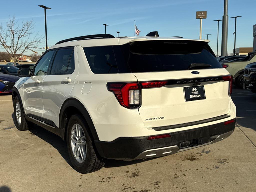 used 2025 Ford Explorer car, priced at $33,000