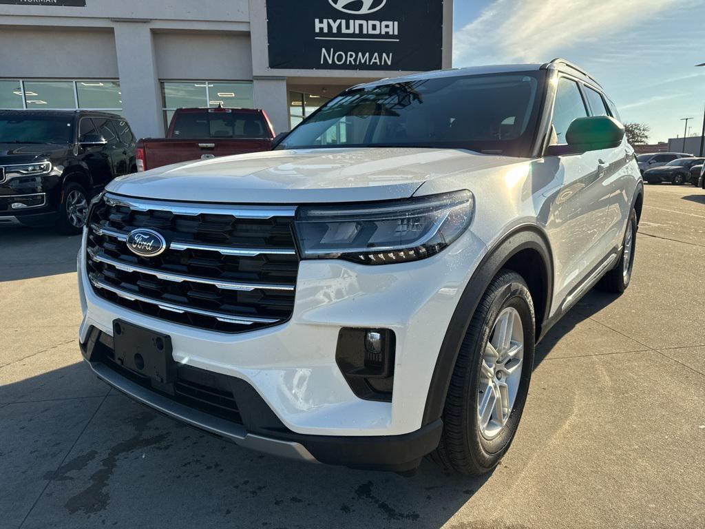used 2025 Ford Explorer car, priced at $33,000