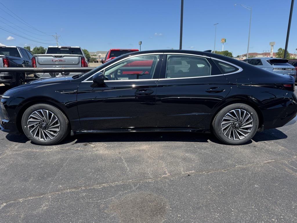 new 2025 Hyundai Sonata Hybrid car, priced at $34,149