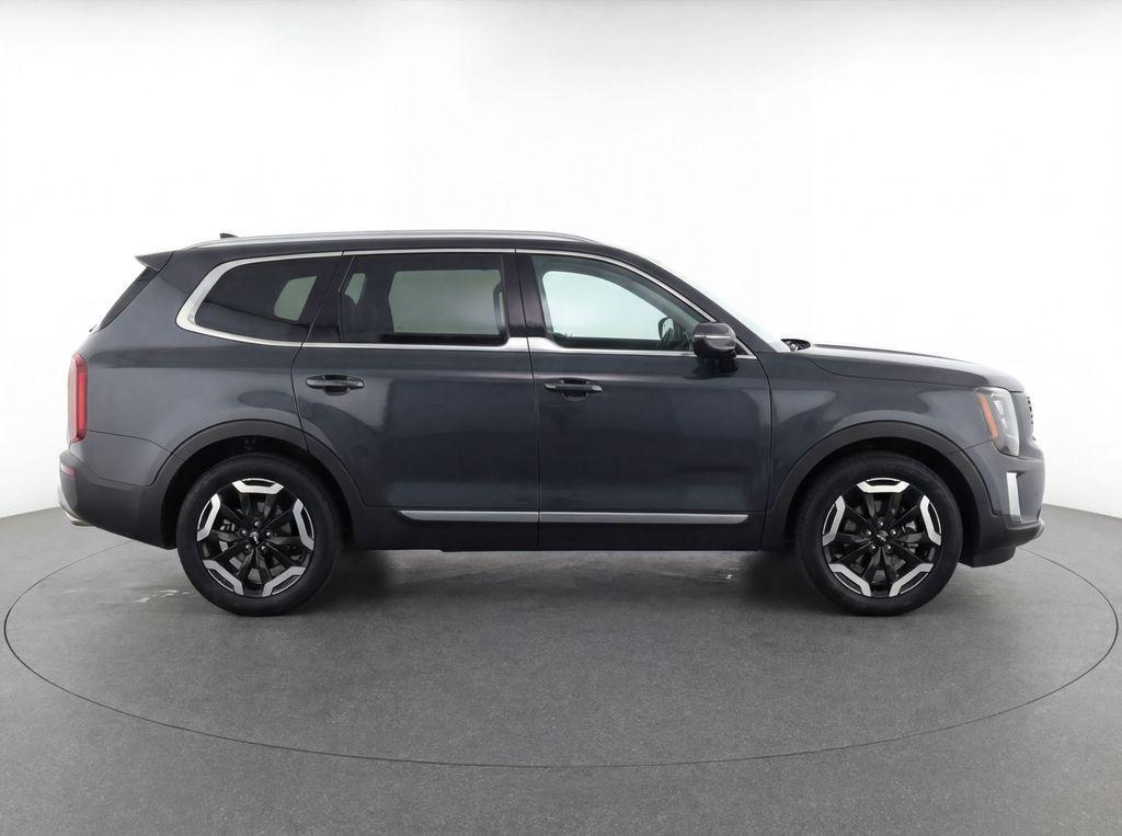 used 2025 Kia Telluride car, priced at $33,341