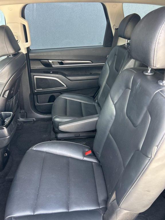 used 2025 Kia Telluride car, priced at $33,341