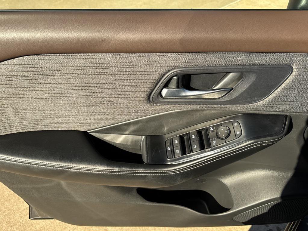 used 2023 Nissan Rogue car, priced at $19,250