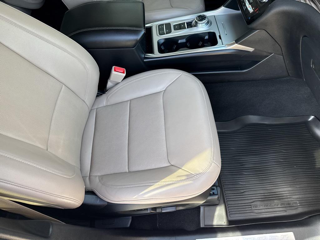 used 2022 Ford Explorer car, priced at $21,058