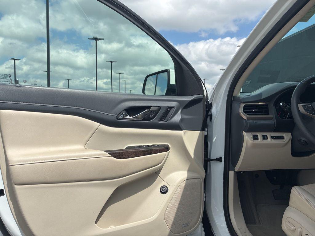 used 2023 GMC Acadia car, priced at $33,411