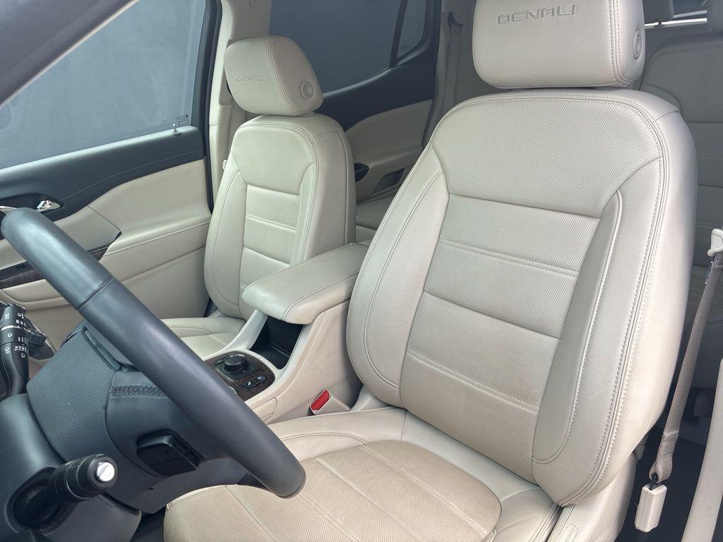 used 2023 GMC Acadia car, priced at $33,411