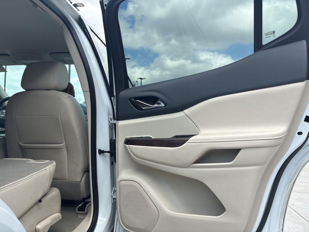 used 2023 GMC Acadia car, priced at $33,411