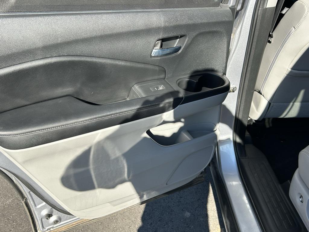 used 2021 Honda Pilot car, priced at $24,000