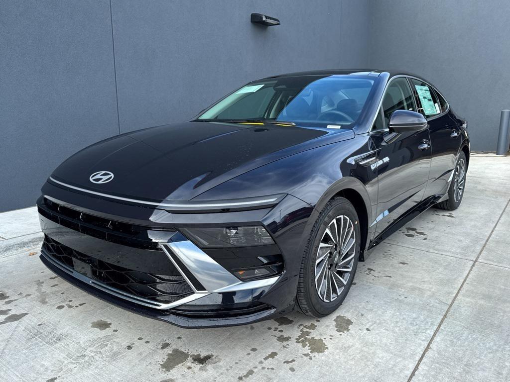 new 2026 Hyundai Sonata Hybrid car, priced at $33,051