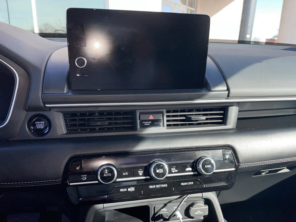 used 2025 Honda Pilot car, priced at $40,000