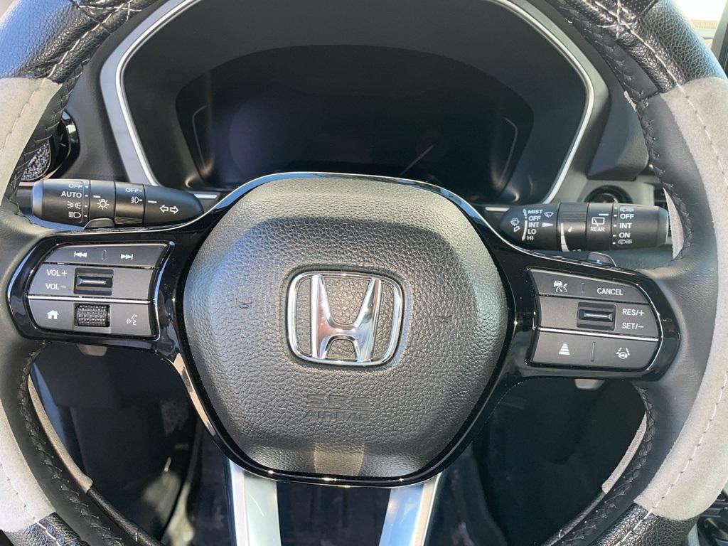 used 2025 Honda Pilot car, priced at $40,000