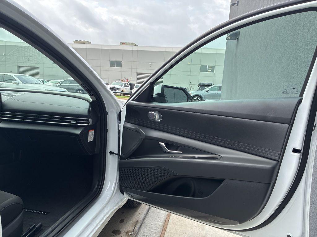 new 2026 Hyundai ELANTRA HEV car, priced at $26,892