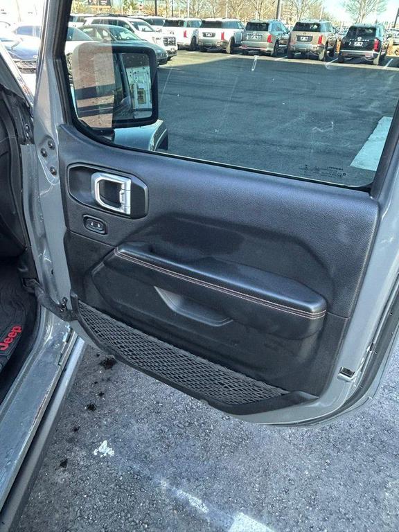 used 2022 Jeep Gladiator car, priced at $32,369