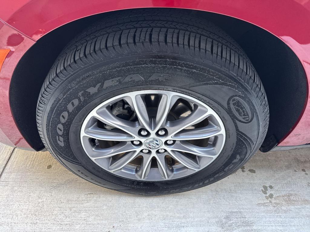 used 2024 Buick Enclave car, priced at $30,982