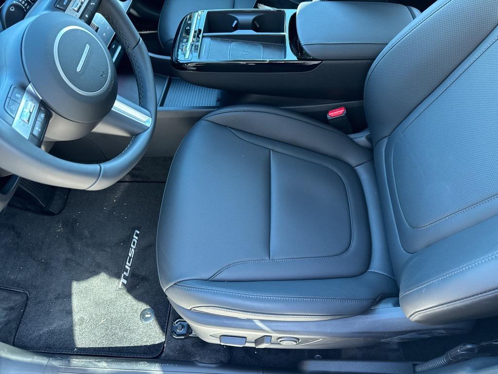new 2026 Hyundai TUCSON Hybrid car, priced at $35,496