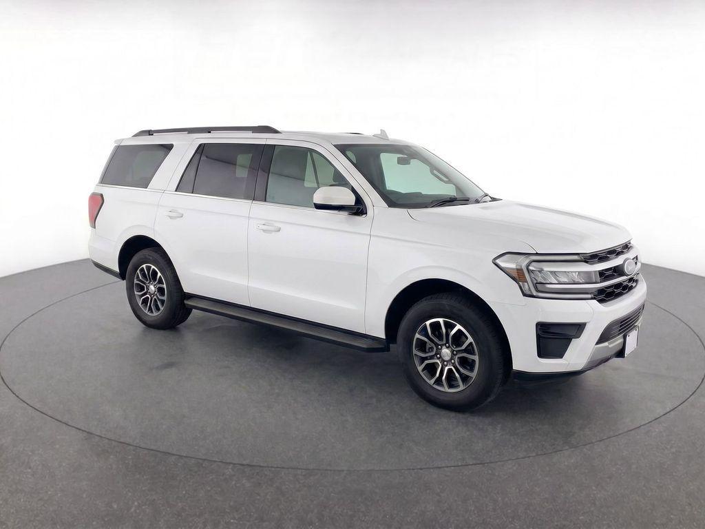 used 2024 Ford Expedition car, priced at $40,376