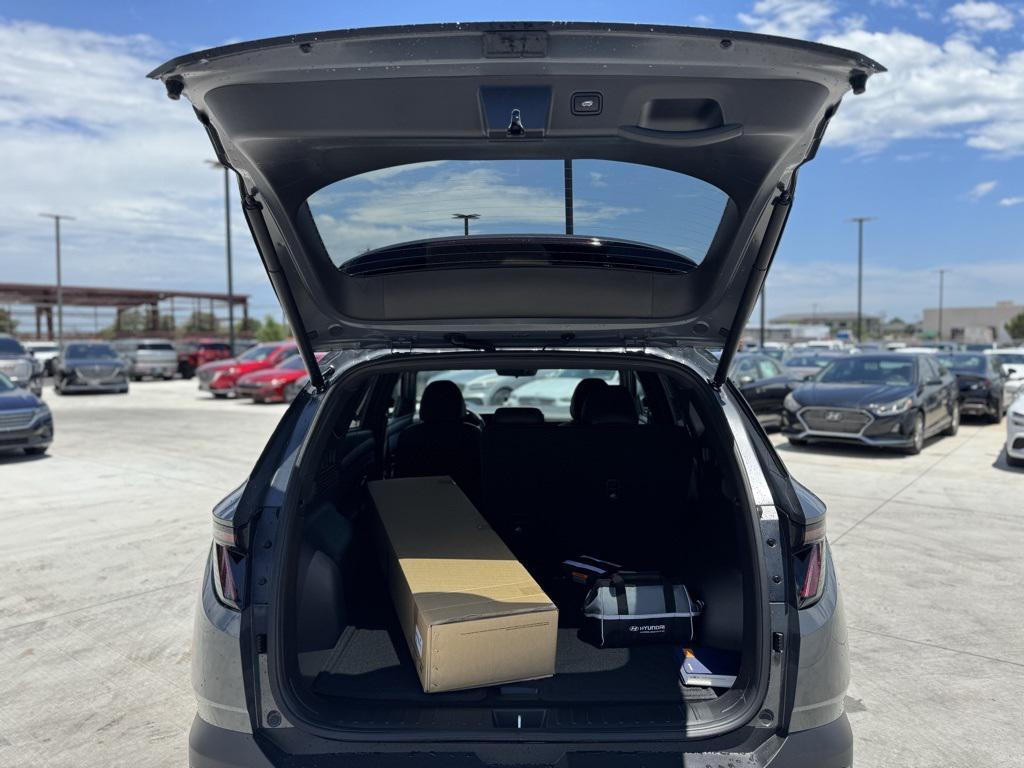 new 2025 Hyundai Tucson car, priced at $29,650