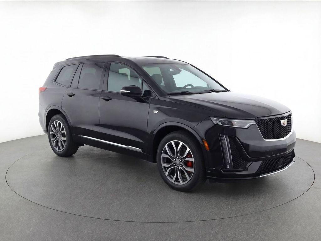used 2023 Cadillac XT6 car, priced at $31,350
