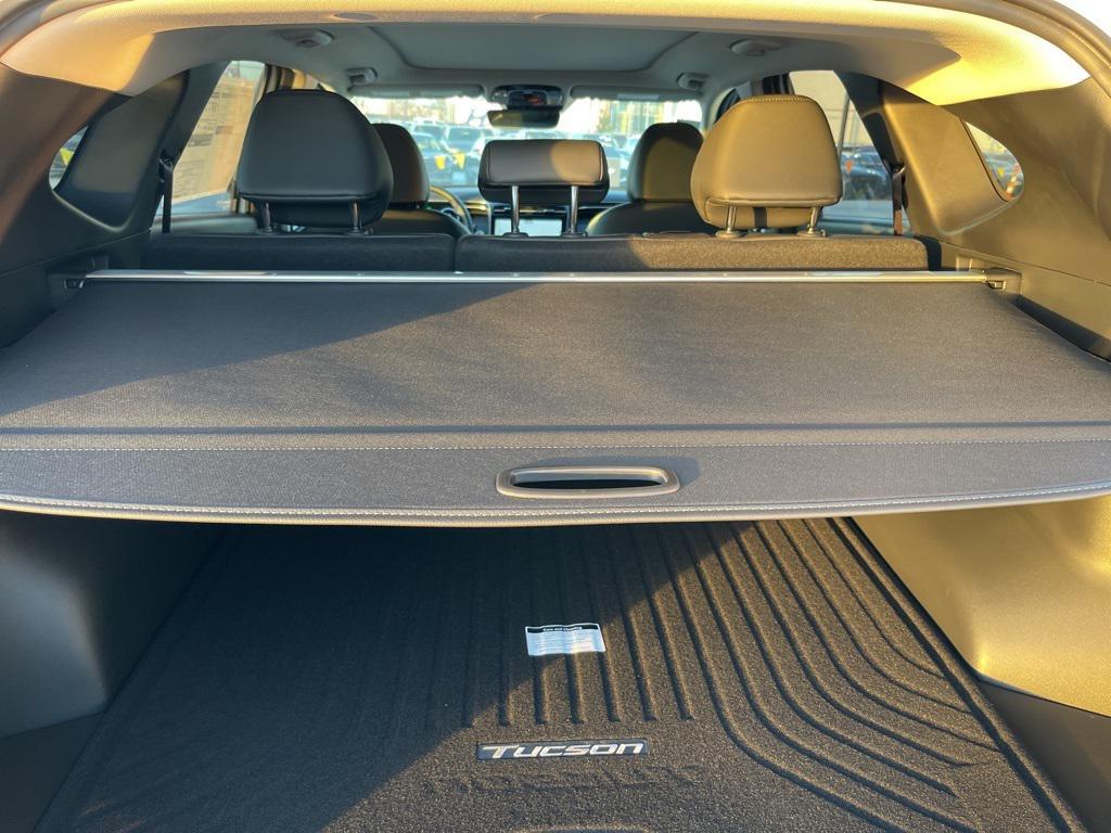 new 2024 Hyundai TUCSON Hybrid car, priced at $32,950