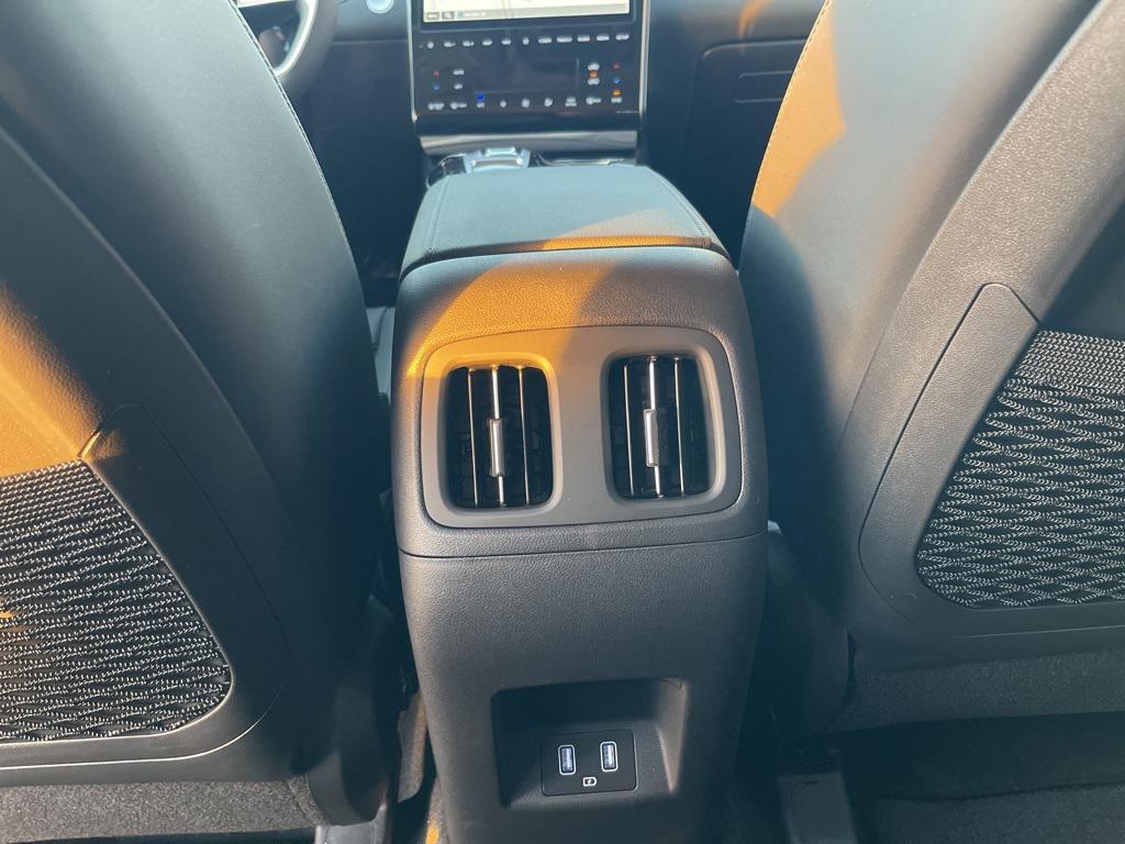 new 2024 Hyundai TUCSON Hybrid car, priced at $32,950