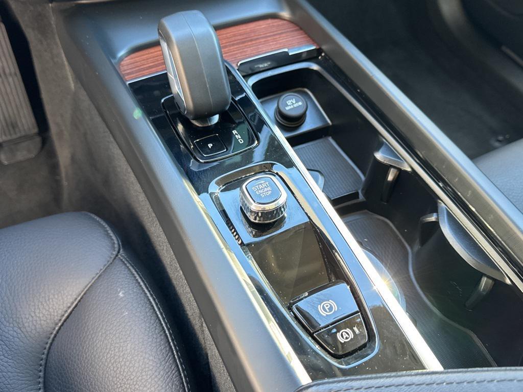 used 2023 Volvo XC60 car, priced at $24,982