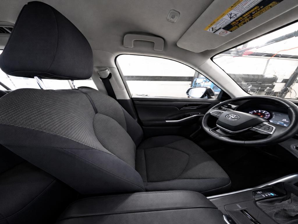 used 2023 Toyota Highlander car, priced at $32,664