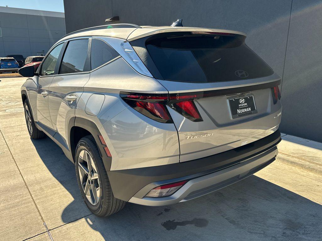 new 2026 Hyundai TUCSON Hybrid car, priced at $35,070