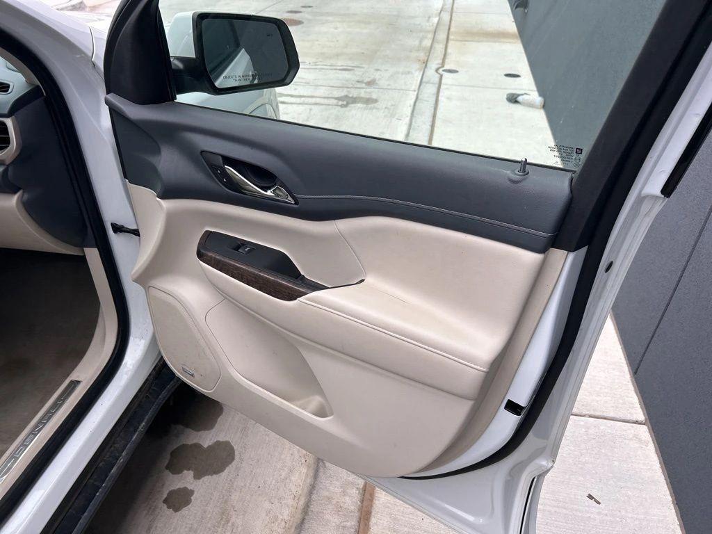 used 2023 GMC Acadia car, priced at $30,289