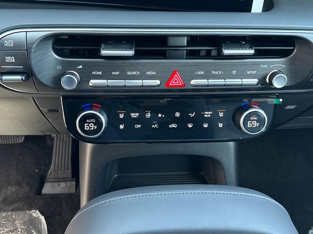 new 2026 Hyundai Palisade Hybrid car, priced at $57,061