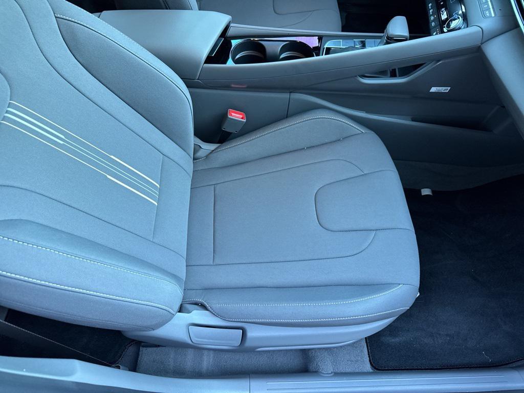 new 2025 Hyundai Elantra car, priced at $22,578