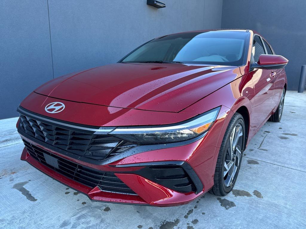 new 2025 Hyundai Elantra car, priced at $22,578