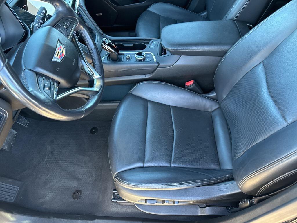 used 2023 Cadillac XT6 car, priced at $33,000