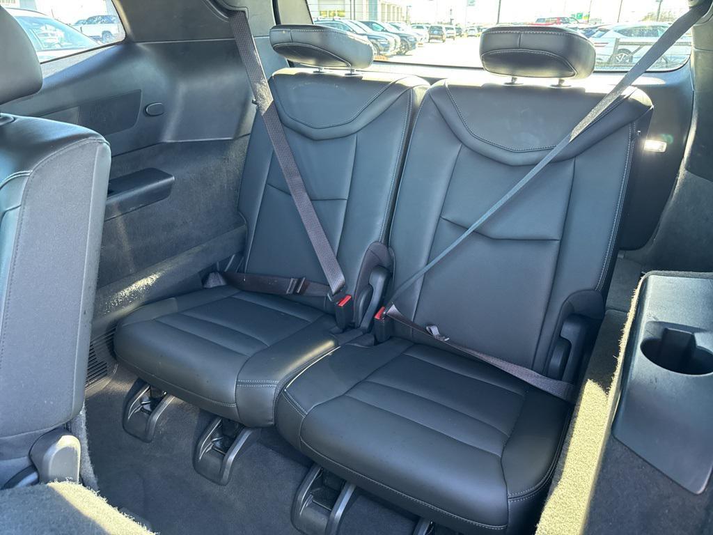 used 2023 Cadillac XT6 car, priced at $33,000