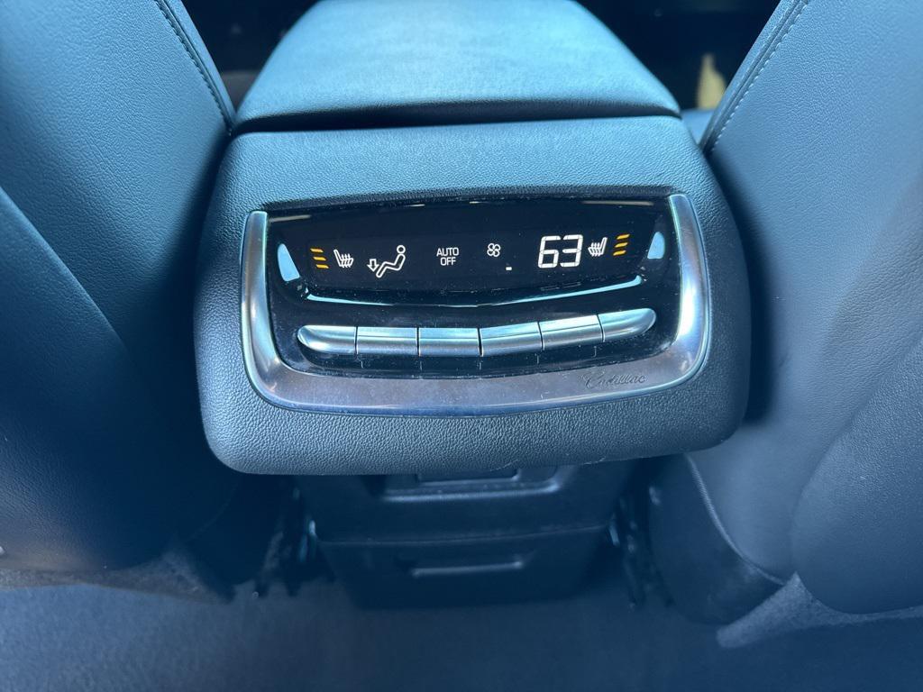 used 2023 Cadillac XT6 car, priced at $33,000