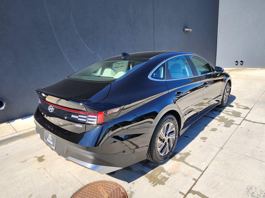 new 2026 Hyundai Sonata Hybrid car, priced at $30,354