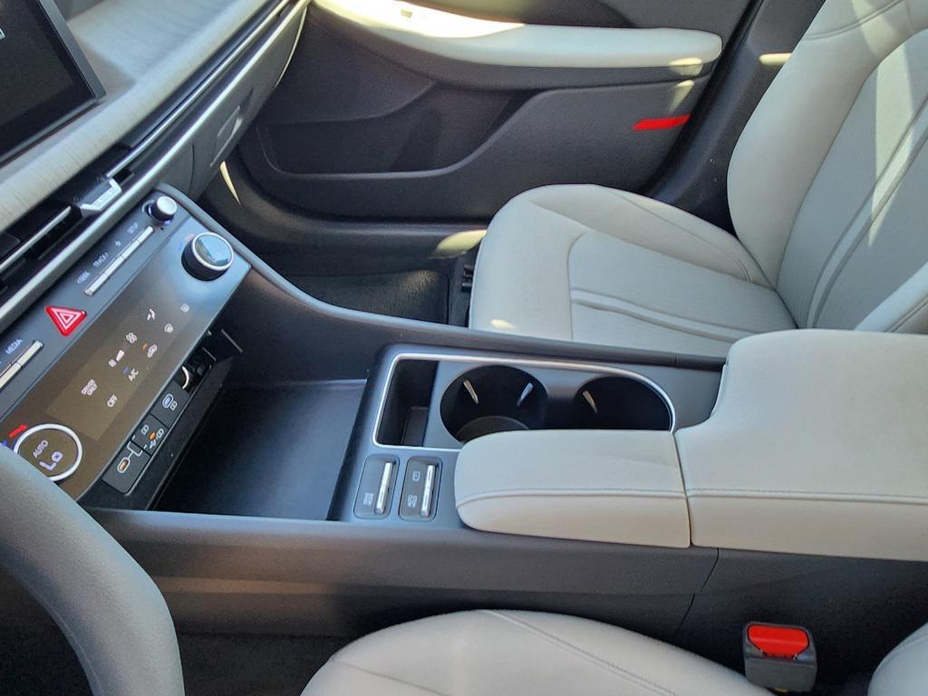 new 2026 Hyundai Sonata Hybrid car, priced at $26,604