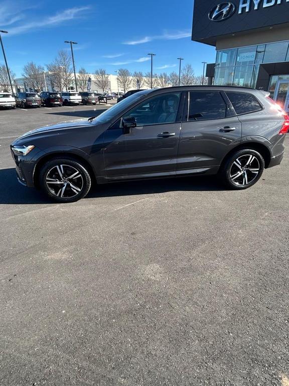 used 2022 Volvo XC60 car, priced at $25,900