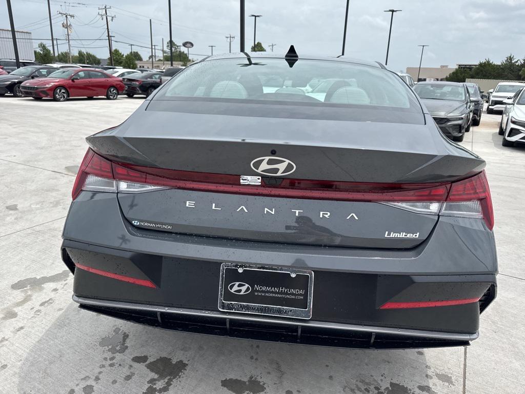 new 2025 Hyundai Elantra car, priced at $22,522