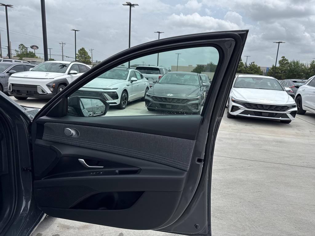 new 2025 Hyundai Elantra car, priced at $22,522