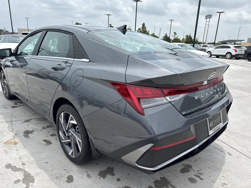 new 2025 Hyundai Elantra car, priced at $22,522