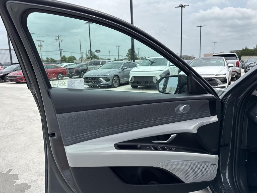 new 2025 Hyundai Elantra car, priced at $22,522